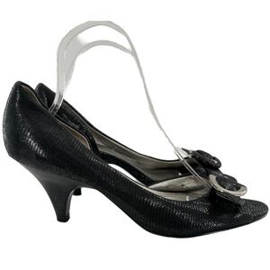 AK Anne Klein womens heels size 8.5 Roselyn black faux leather dorsay buckle